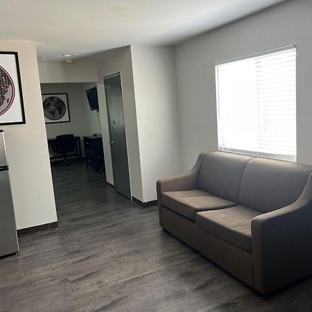 High Falls Inn & Suites Екстер'єр фото